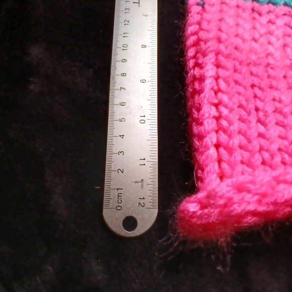 5$ NWOT Handmade Crochet Pink Blue Knit Pom-Pom Beanie ski winter Large Outdoors - Picture 3 of 4